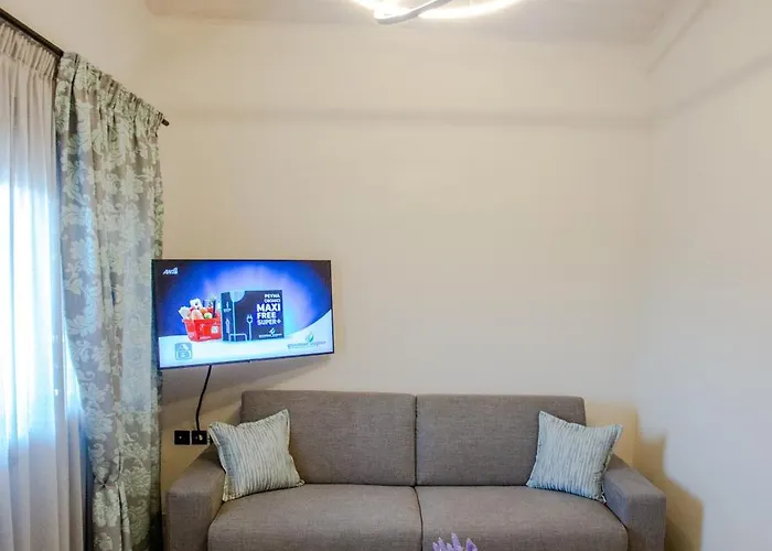 מלון דירות Onar Palace 3*